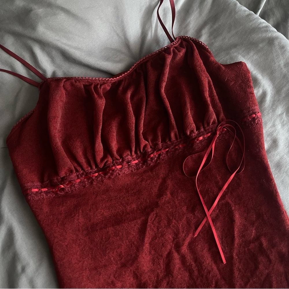 Elegant Burgundy Lace Trim Cami Top